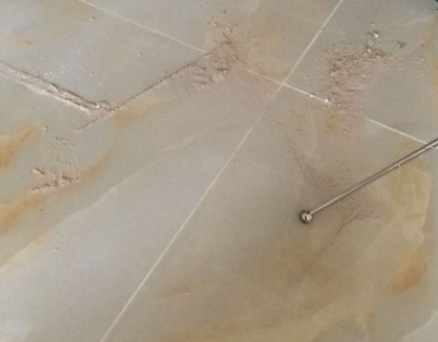 仁和瓷砖空鼓维修公司分享粘合剂选择不当在瓷砖铺贴过程中可能导致以下问题